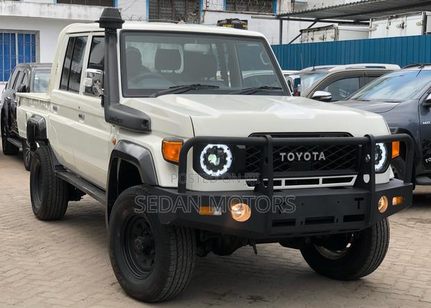 Toyota Land Cruiser 2019 Off white