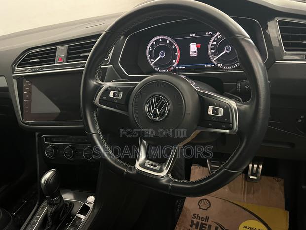 Volkswagen Tiguan 2019 Matt Black