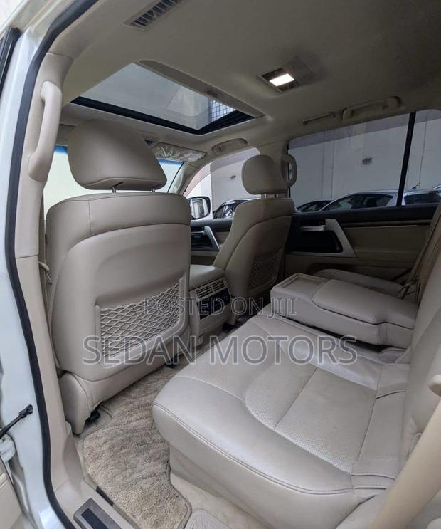 Toyota Land Cruiser 2019 Pearl