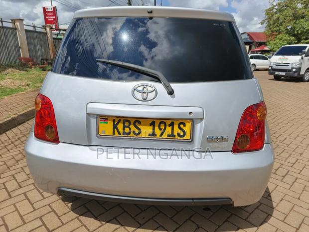 Toyota IST 2005 Silver
