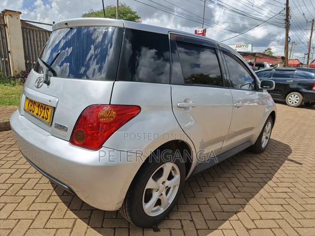Toyota IST 2005 Silver