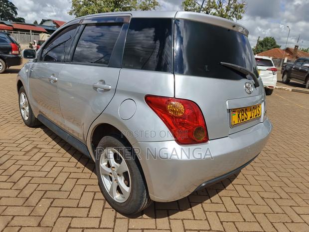 Toyota IST 2005 Silver