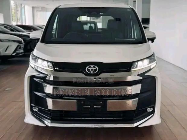 Toyota Noah 2019 Pearl