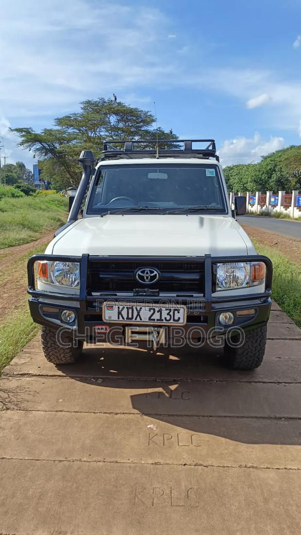 Toyota Land Cruiser 2021 White