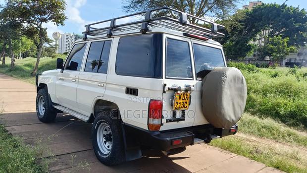 Toyota Land Cruiser 2021 White