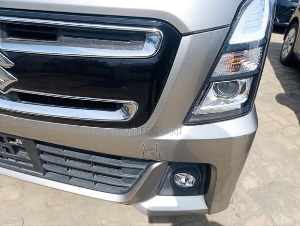 Suzuki Wagon R 660 Hybrid FWD 2019 Silver