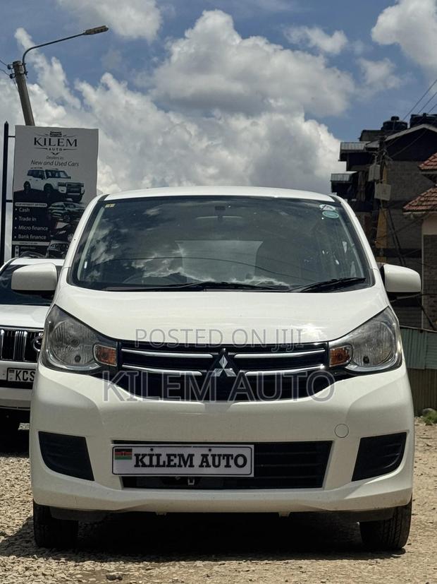 Mitsubishi EK Wagon 660 AWD 2019 White