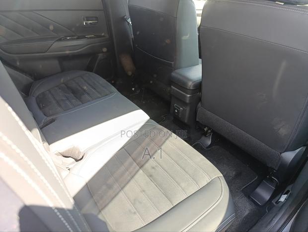 Mitsubishi Outlander 2.4 PHEV AWD 2019 Gray