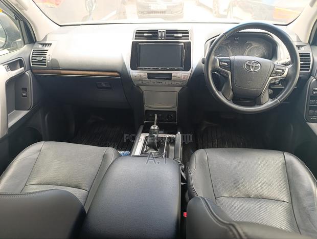Toyota Land Cruiser Prado 2.7 2019 Matt Black