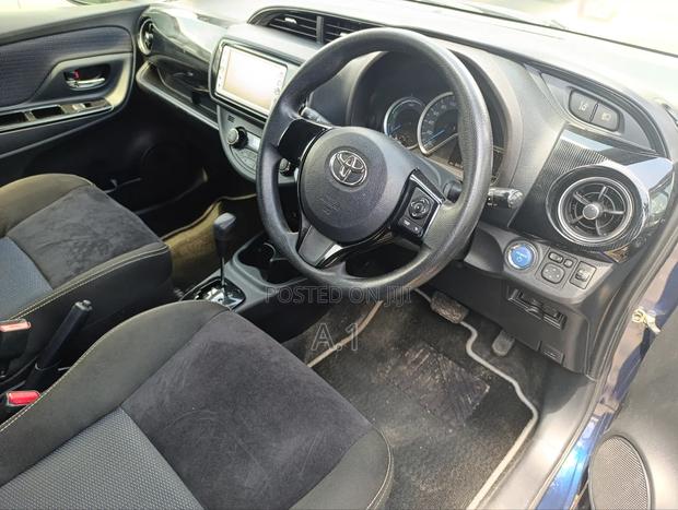 Toyota Vitz 1.5 FWD Hybrid 5dr 2019 Blue