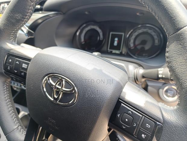 Toyota Hilux Revo Double Cab Deisel 2.4 RWD 2019 White