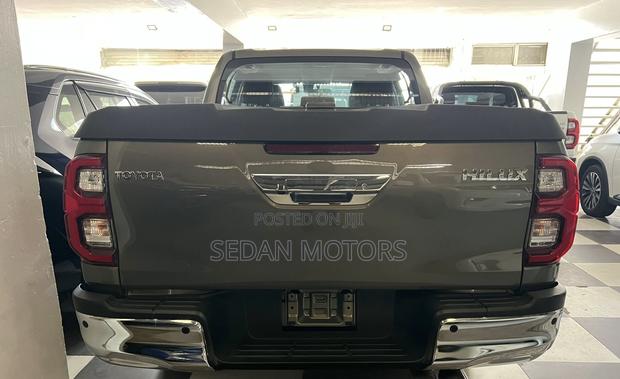 Toyota Hilux 2020 Green