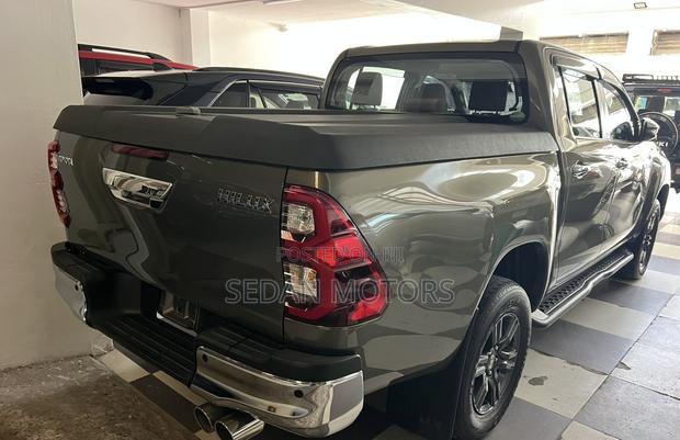 Toyota Hilux 2020 Green