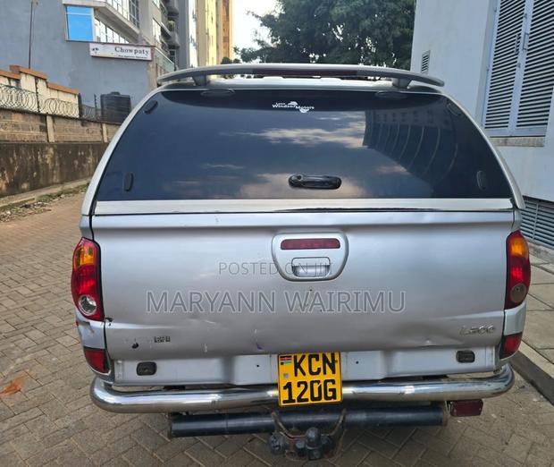 Mitsubishi L200 Double Cab 2.5 136hp 4WD 2013 Silver