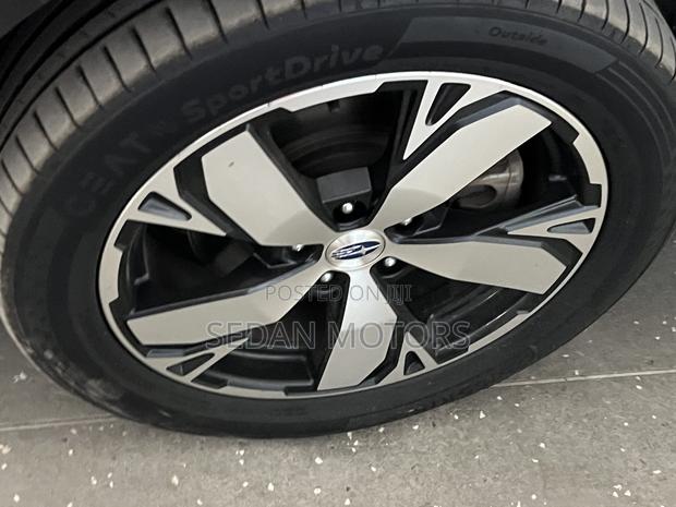 Subaru Forester 2019 Off white