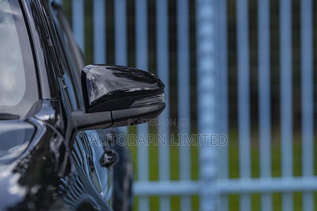 Toyota Hilux 2021 Black