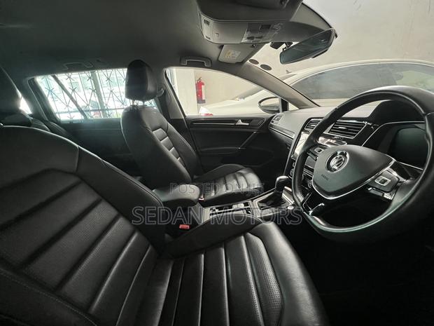 Volkswagen Golf 2019 Matt Black