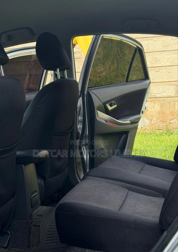 Toyota Allion 2010 Silver