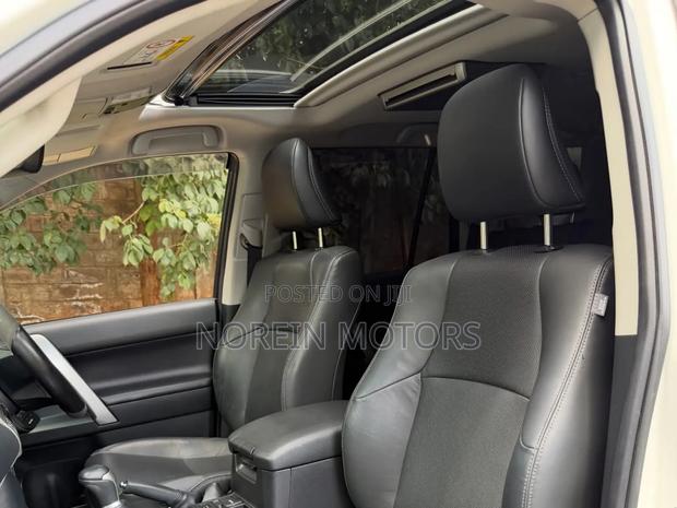 Toyota Land Cruiser Prado 2019 Off white