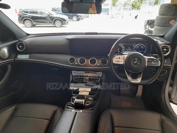 Mercedes-Benz E200 2018 Silver