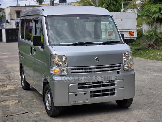 Suzuki Every Wagon 2018 Silver