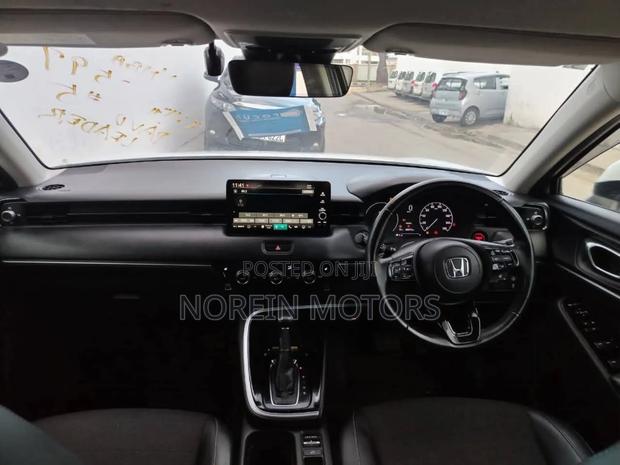 Honda Vezel 2021 White