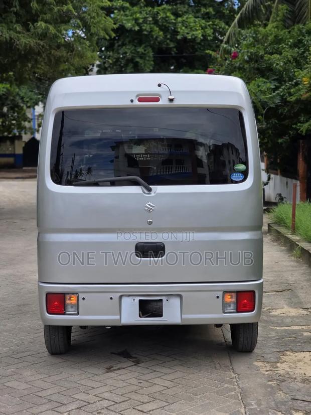 Suzuki Every Wagon 2018 Silver