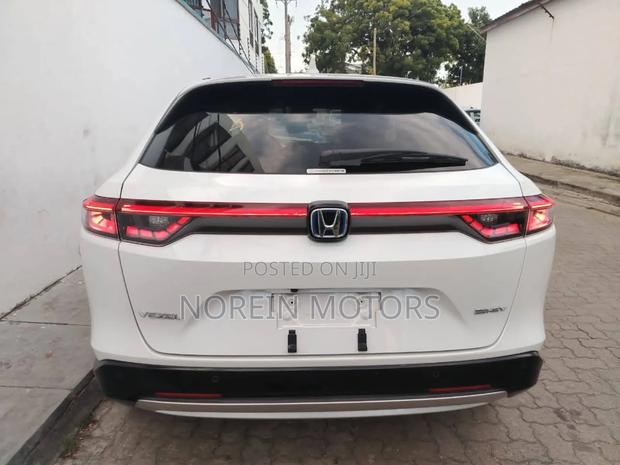 Honda Vezel 2021 White