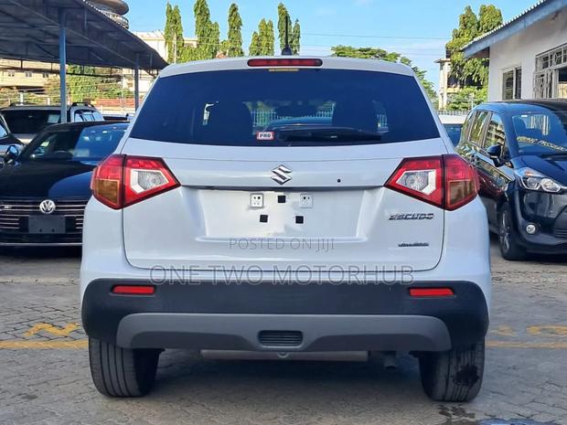 Suzuki Escudo 2018 White