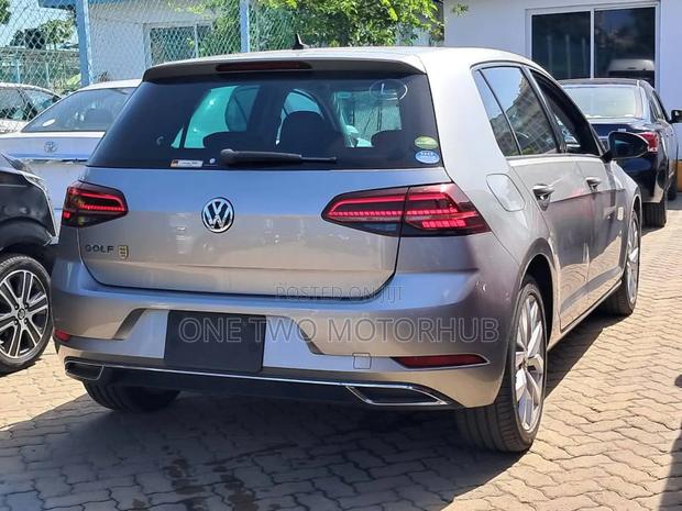 Volkswagen Golf TSI S FWD 2018 Silver