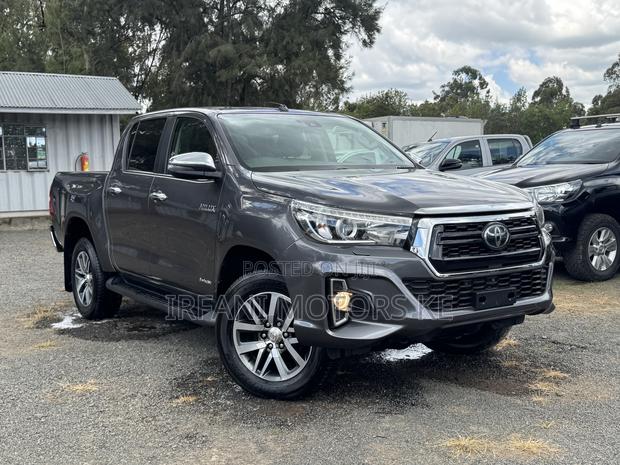 Toyota Hilux Revo Double Cab Deisel 2.4 AWD 2019 Gray