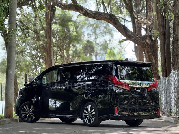 Toyota Alphard 2.5 Petrol FWD 2019 Black