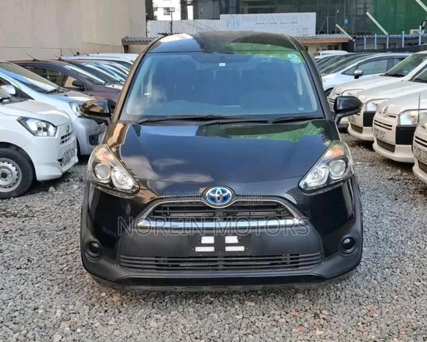 Toyota Sienta 2018 Black