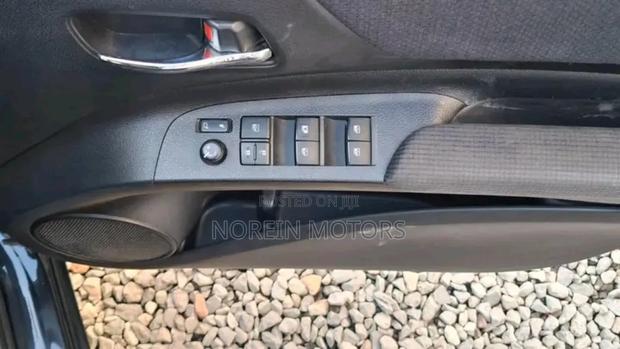 Toyota Sienta 2018 Black