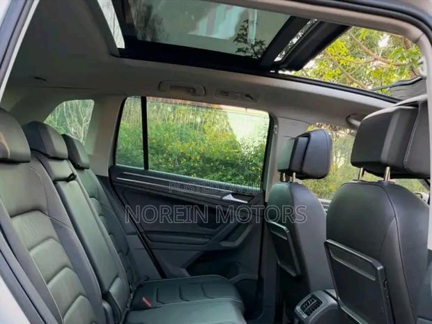 Volkswagen Tiguan 2018 Silver