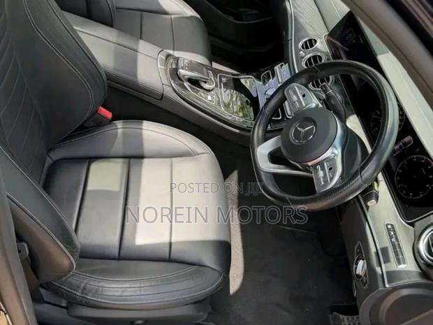 Mercedes-Benz E200 2018 Blue