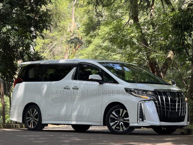 Toyota Alphard 2.5 Petrol AWD 2019 White
