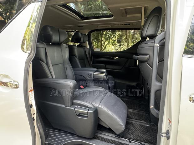 Toyota Alphard 2.5 Petrol AWD 2019 White