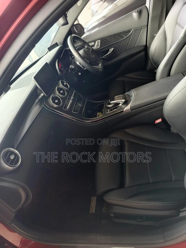 Mercedes-Benz C200 2018 Red