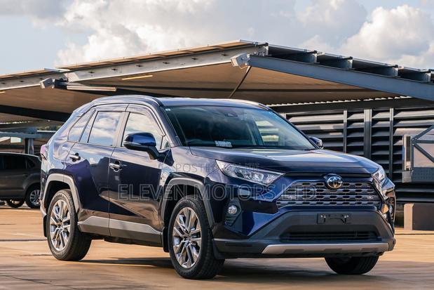 Toyota RAV4 2019 Blue