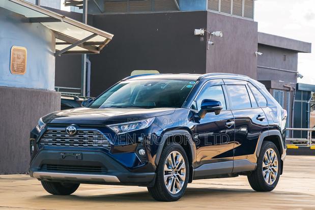 Toyota RAV4 2019 Blue