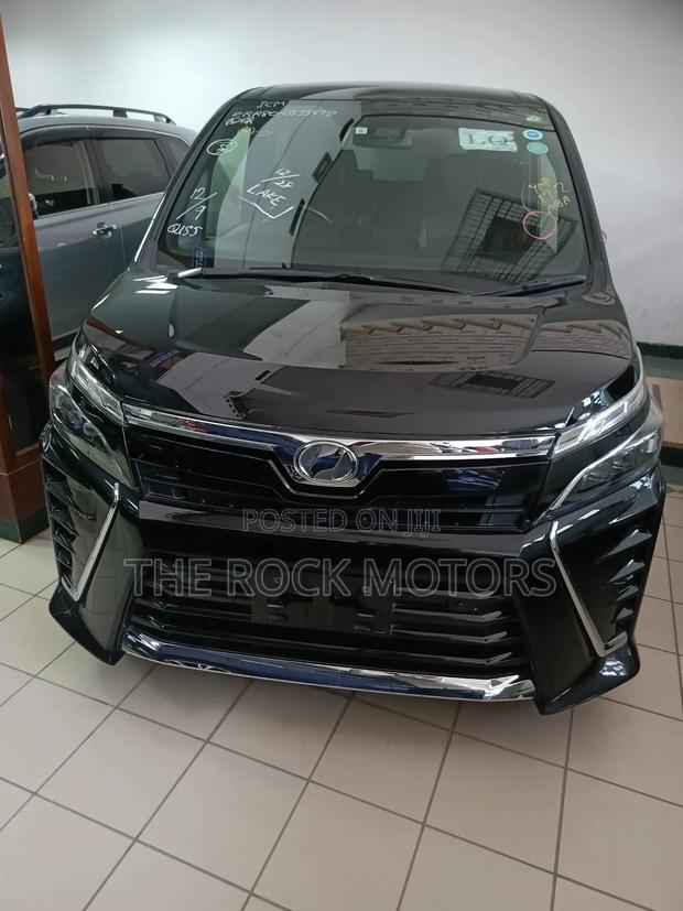 Toyota Voxy 2019 Black