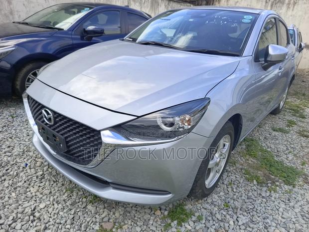 Mazda 2 2019 Silver