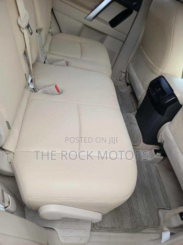 Toyota Land Cruiser Prado 2018 Brown