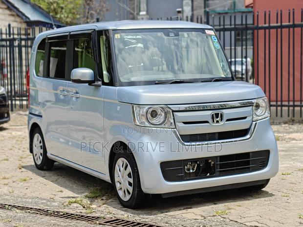 Honda N-Box 2018 Blue