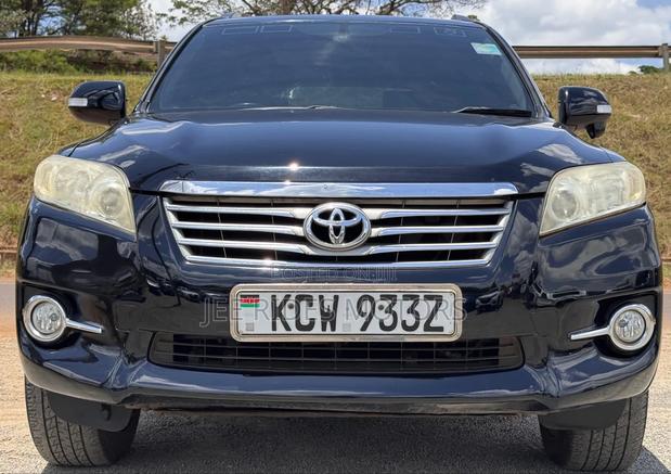 Toyota Vanguard 2012 Black