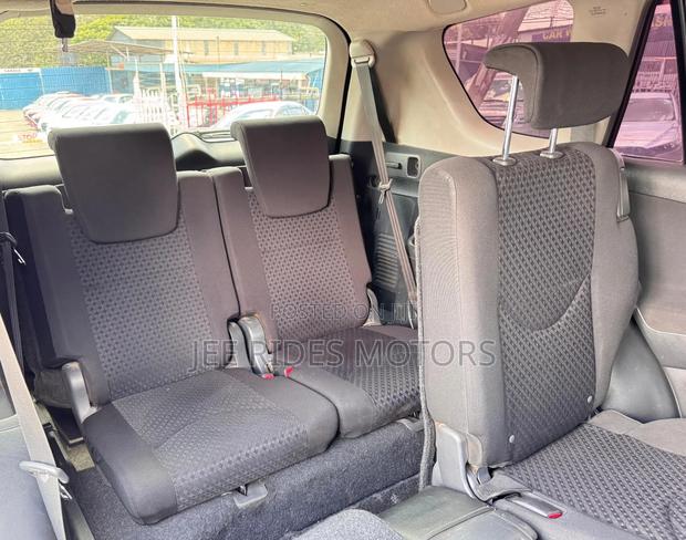 Toyota Vanguard 2012 Black