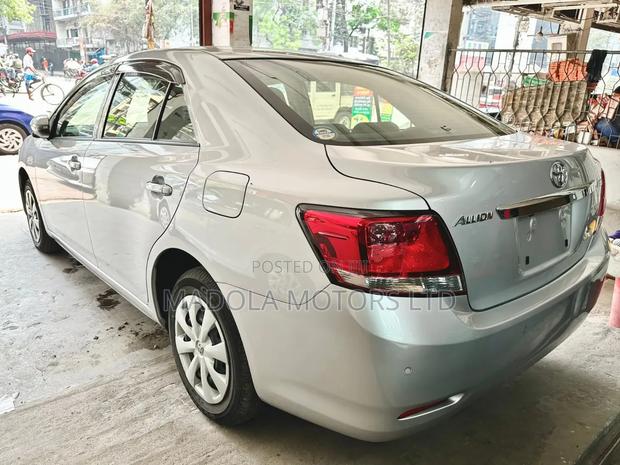 Toyota Allion 2018 Silver
