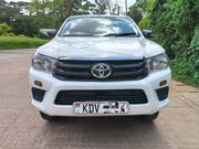 Toyota Hilux 2022 White for sale