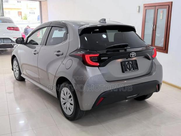 Toyota Yaris 2018 Silver